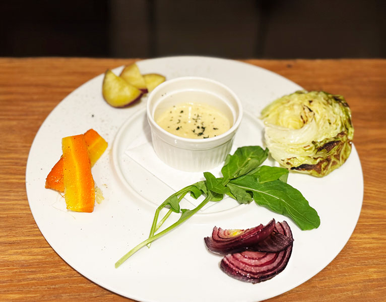 旬野菜の窯焼き〜味噌バーニャカウダソース〜